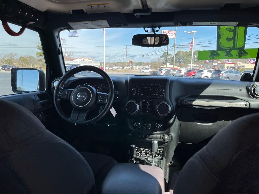 Jeep Wrangler Unlimited Sport 2013