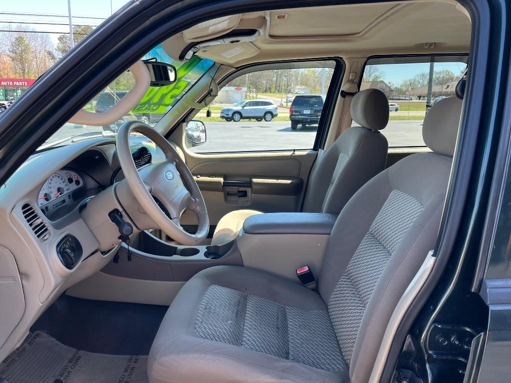 Ford Explorer Sport Trac 4dr 126" WB XLT Premium 2004