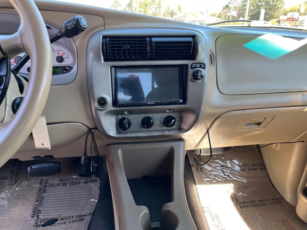Ford Explorer Sport Trac 4dr 126" WB XLT Premium 2004