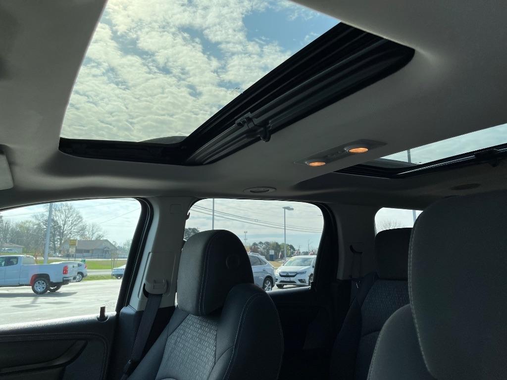 GMC Acadia AWD 4dr SLE w/SLE-2 2015