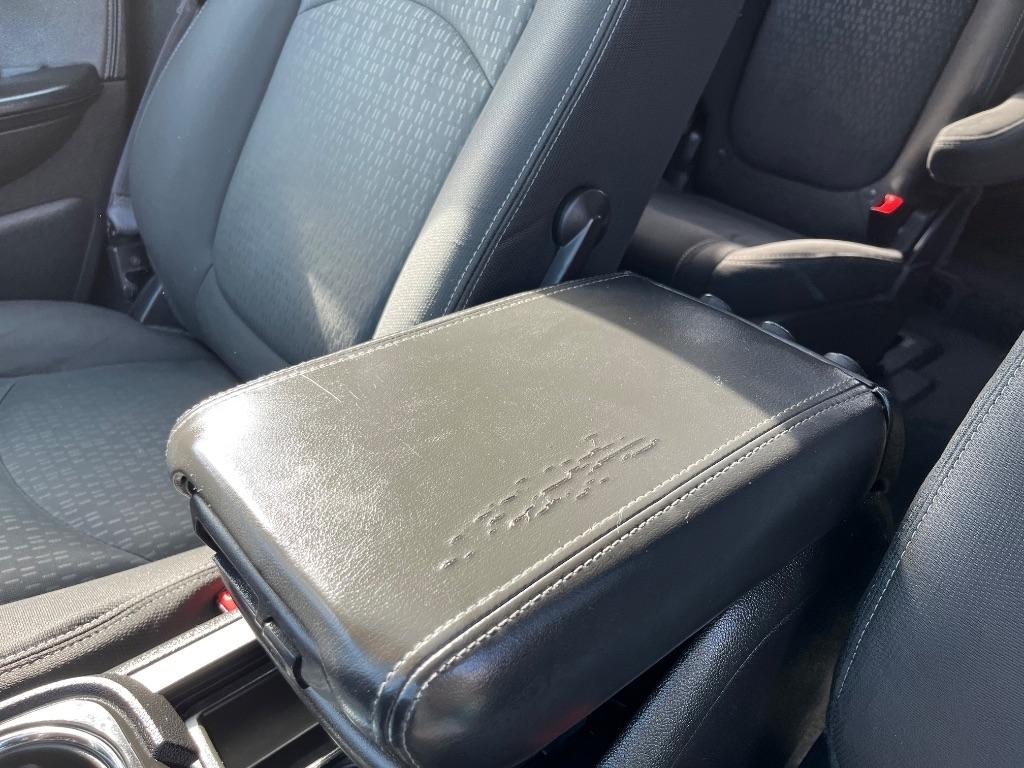 GMC Acadia AWD 4dr SLE w/SLE-2 2015