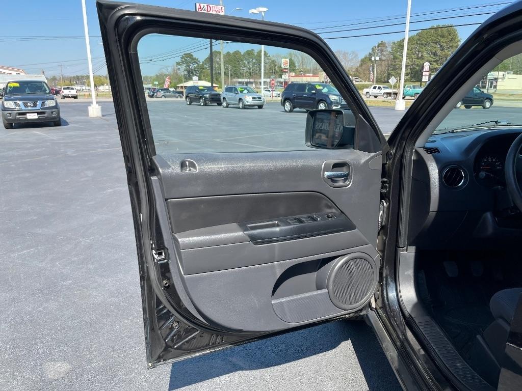 Jeep Patriot FWD 4dr Sport 2009