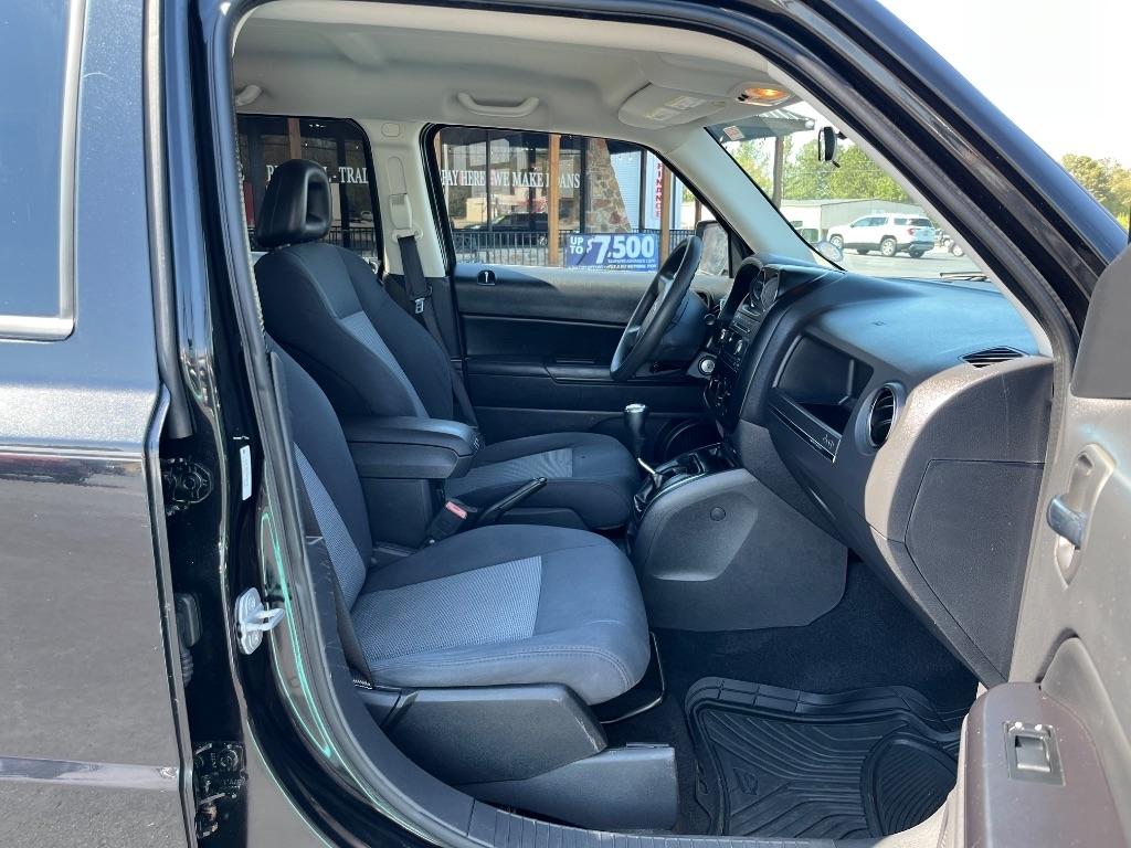 Jeep Patriot FWD 4dr Sport 2009