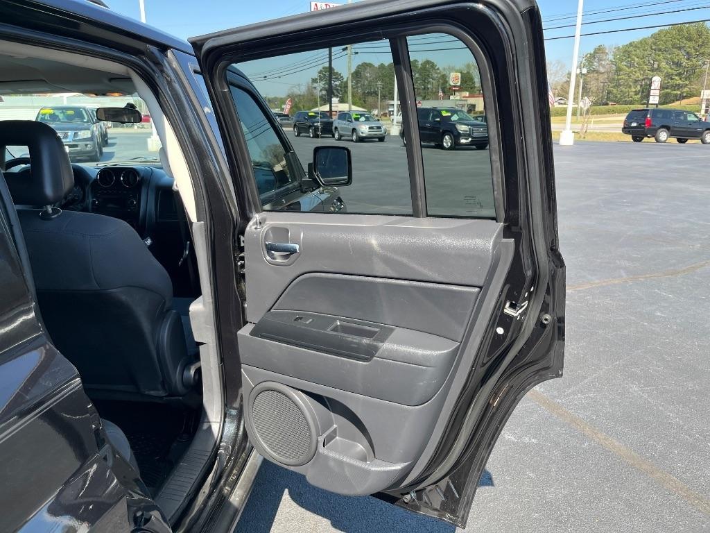 Jeep Patriot FWD 4dr Sport 2009