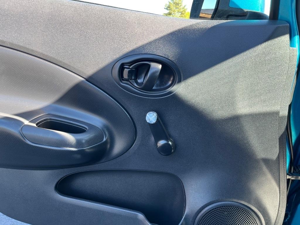 Nissan Versa Note 5dr HB CVT 1.6 S Plus 2014