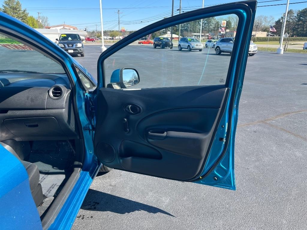 Nissan Versa Note 5dr HB CVT 1.6 S Plus 2014