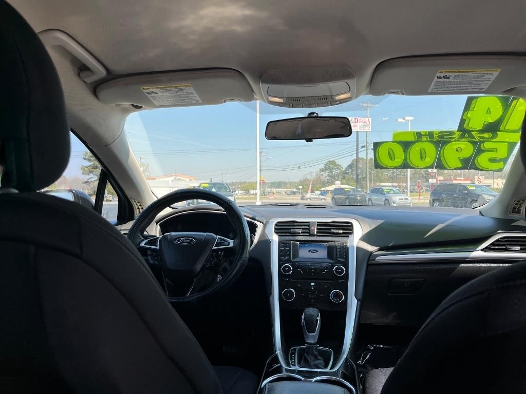 Ford Fusion 4dr Sdn SE FWD 2014