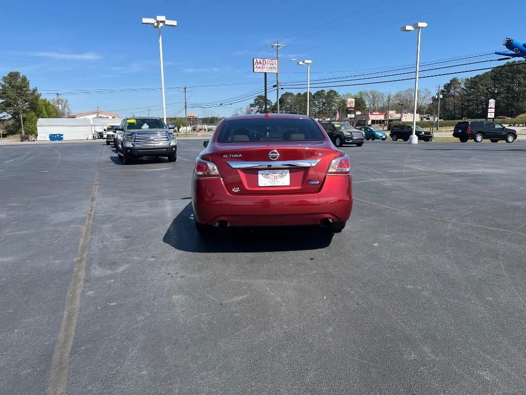 Nissan Altima 4dr Sdn I4 2.5 S 2014