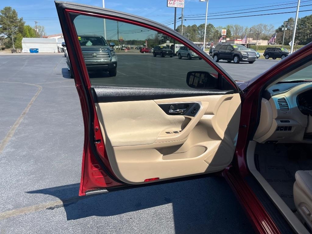 Nissan Altima 4dr Sdn I4 2.5 S 2014