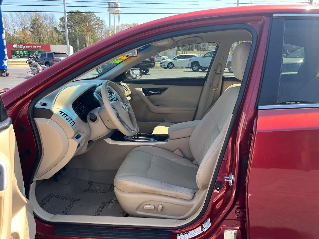 Nissan Altima 4dr Sdn I4 2.5 S 2014