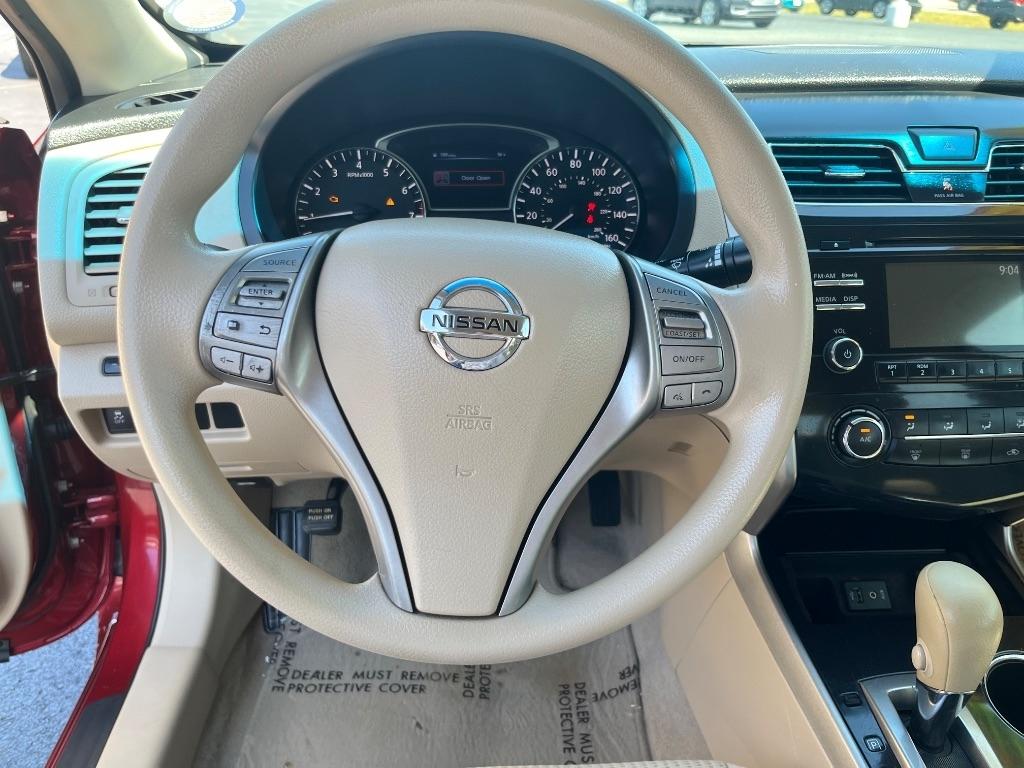 Nissan Altima 4dr Sdn I4 2.5 S 2014