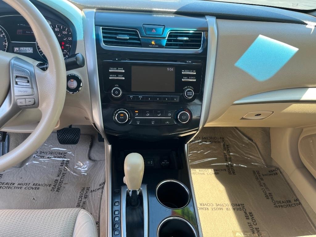 Nissan Altima 4dr Sdn I4 2.5 S 2014