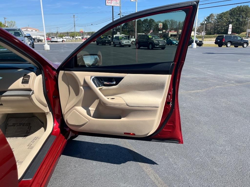 Nissan Altima 4dr Sdn I4 2.5 S 2014