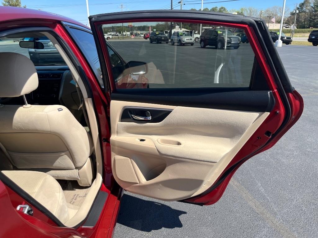 Nissan Altima 4dr Sdn I4 2.5 S 2014