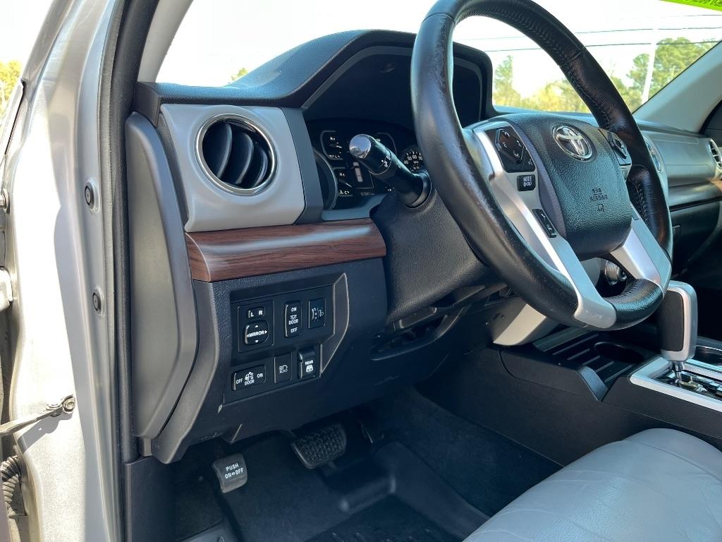 Toyota Tundra 2WD Limited CrewMax 5.5' Bed 5.7L (Natl) 2020