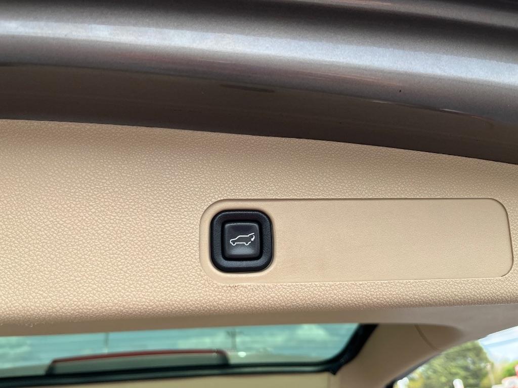 Chevrolet Tahoe 4WD 4dr 1500 LT 2013