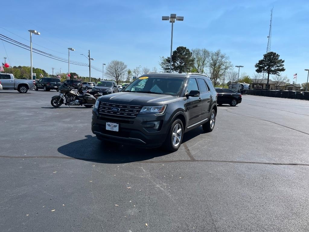Ford Explorer FWD 4dr XLT 2016