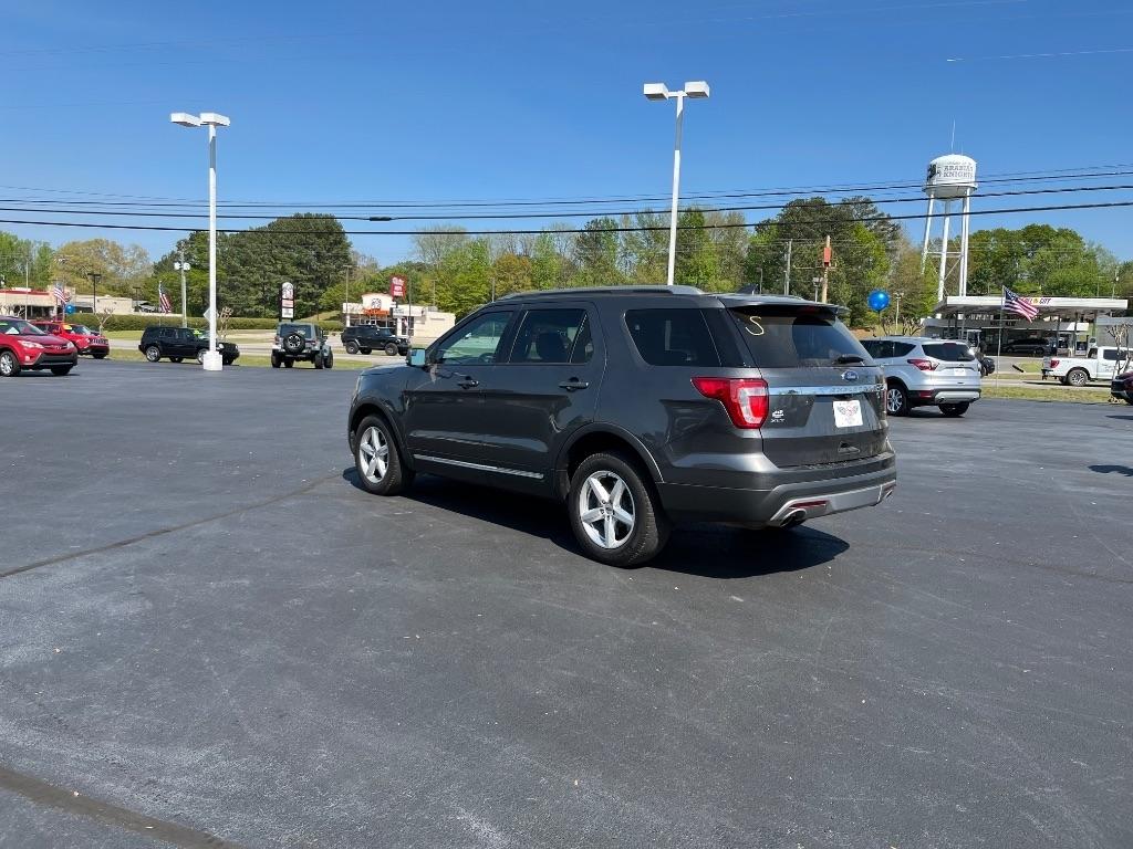 Ford Explorer FWD 4dr XLT 2016