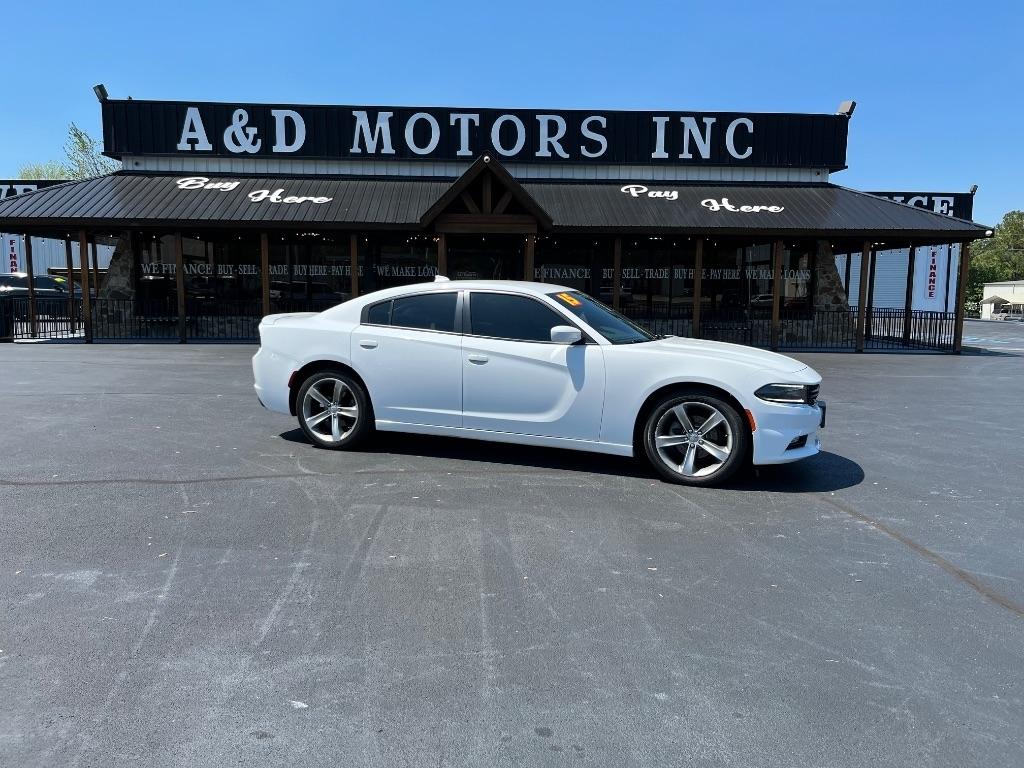 2015 Dodge Charger 4dr Sdn SXT RWD