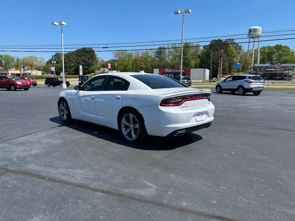 Dodge Charger 4dr Sdn SXT RWD 2015