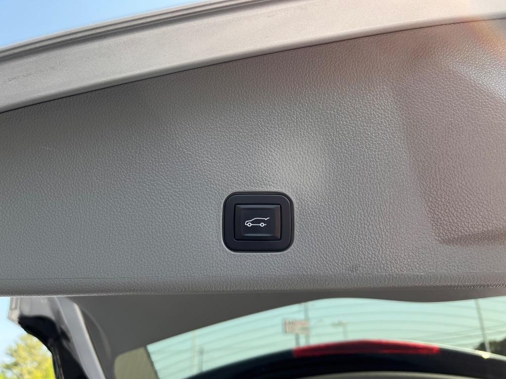 Cadillac SRX FWD 4dr Performance Collection 2012