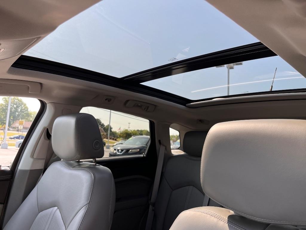 Cadillac SRX FWD 4dr Performance Collection 2012