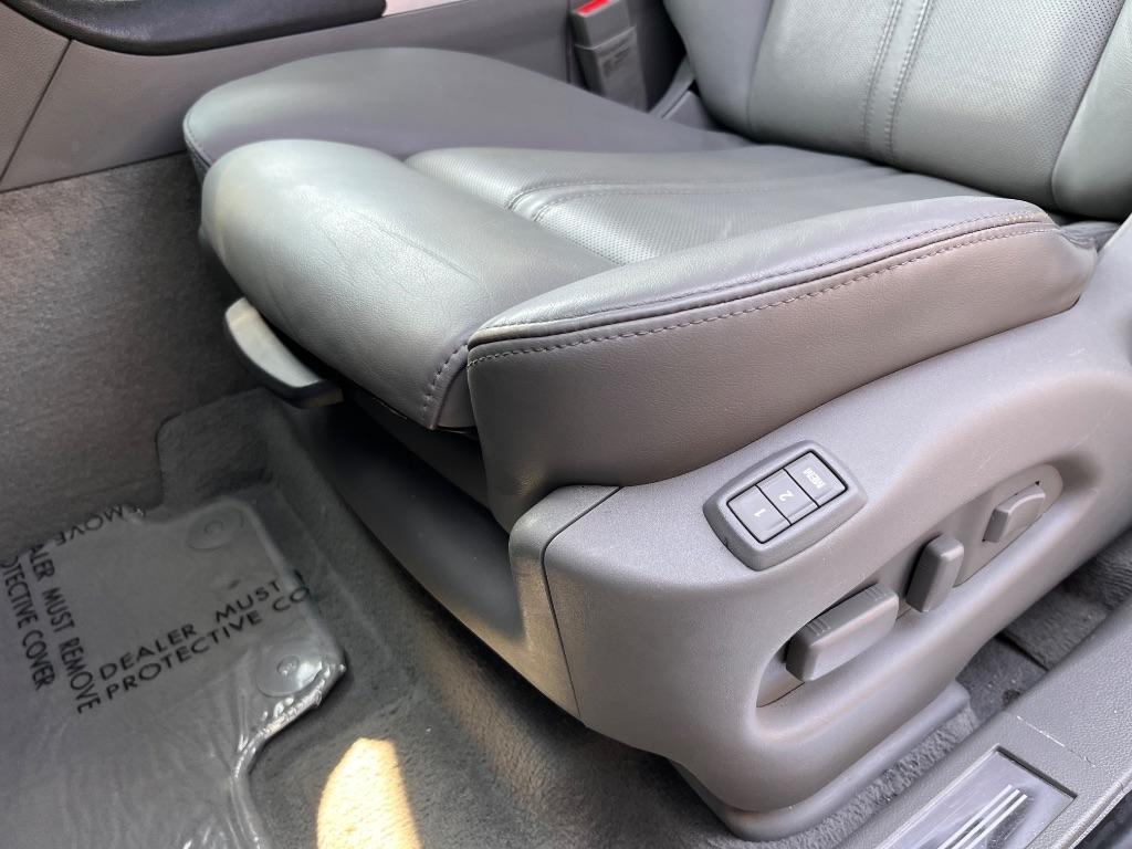 Cadillac SRX FWD 4dr Performance Collection 2012