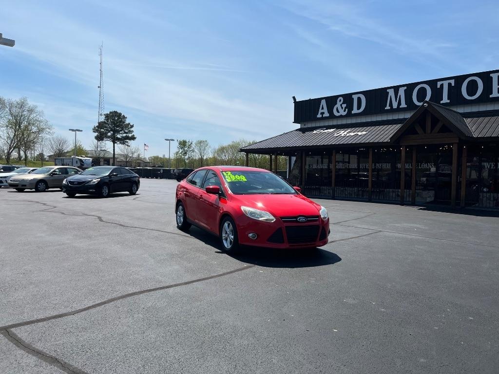 Ford Focus 4dr Sdn SE 2012