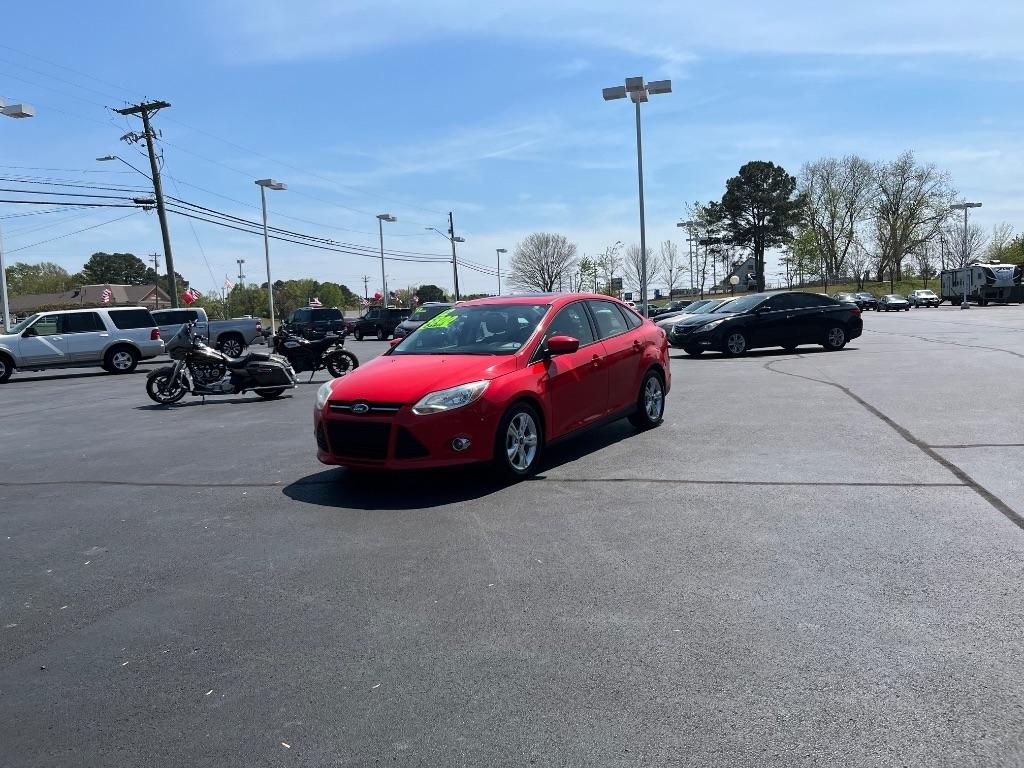 Ford Focus 4dr Sdn SE 2012