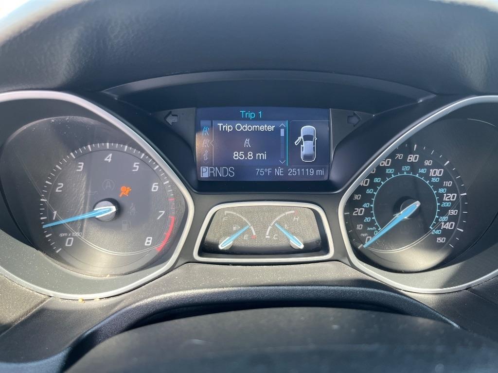 Ford Focus 4dr Sdn SE 2012