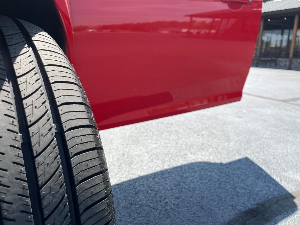 Ford Focus 4dr Sdn SE 2012