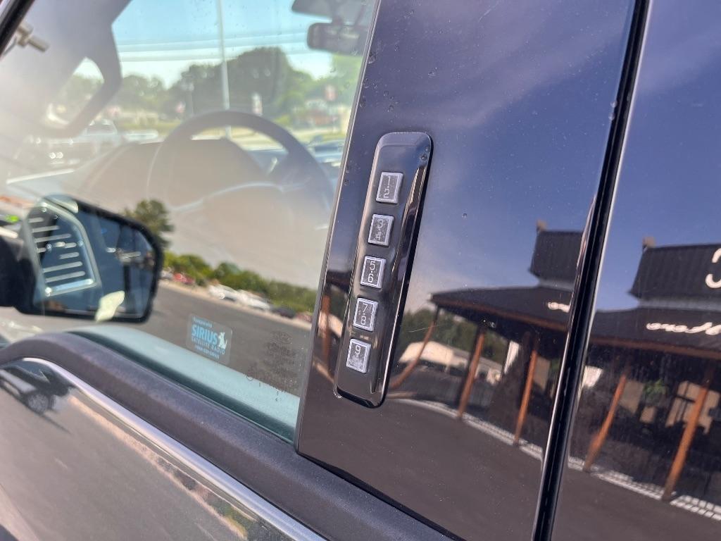 Ford F-150 2WD SuperCrew 157" Lariat 2015