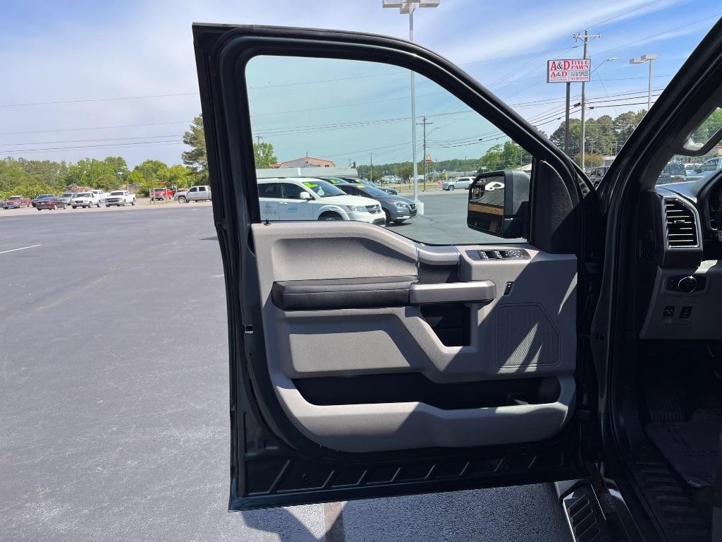 Ford F-150 2WD SuperCrew 157" Lariat 2015