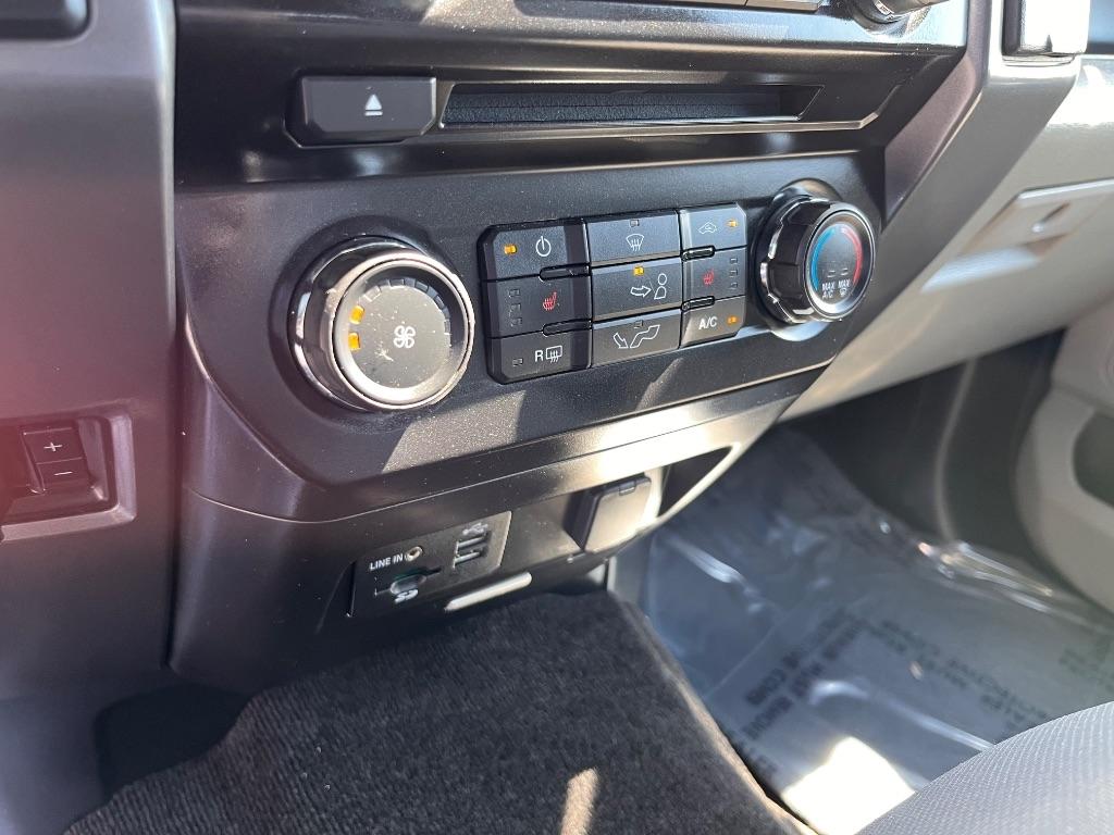 Ford F-150 2WD SuperCrew 157" Lariat 2015
