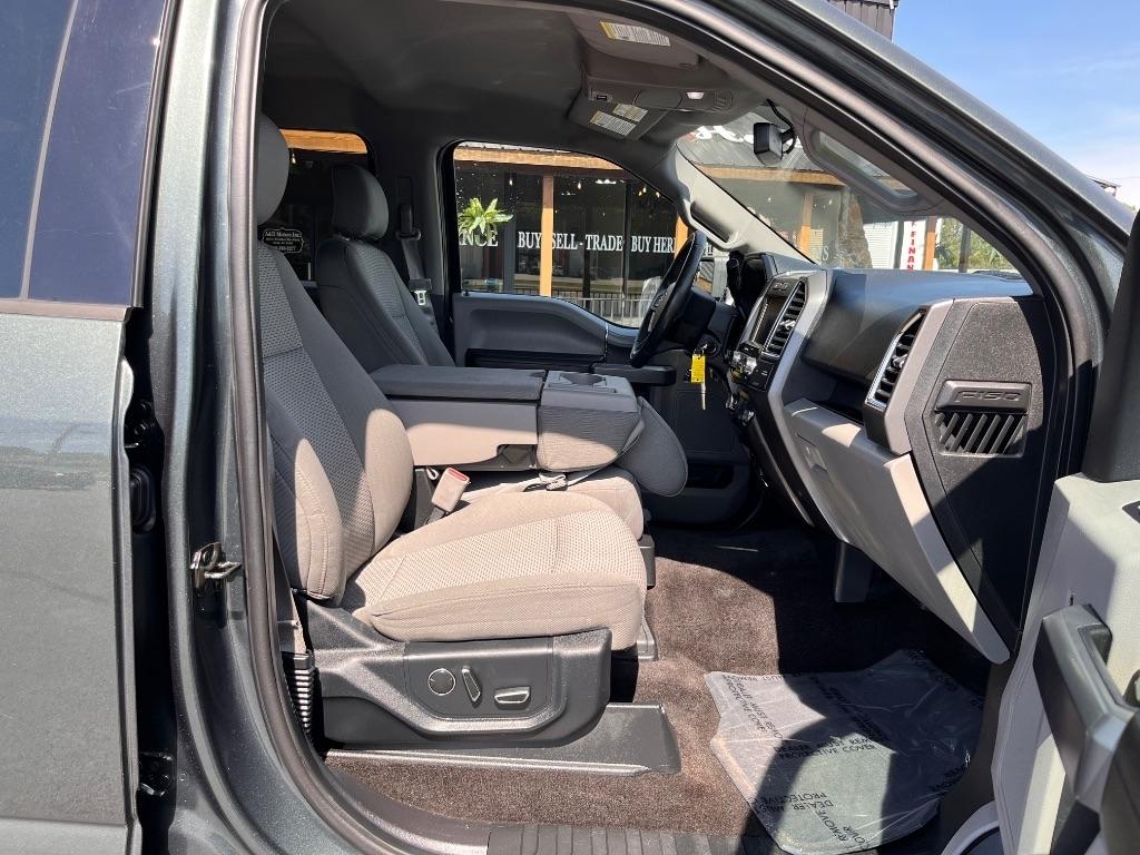 Ford F-150 2WD SuperCrew 157" Lariat 2015
