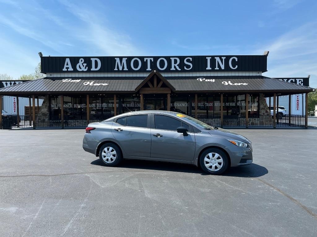 Nissan Versa S CVT 2021