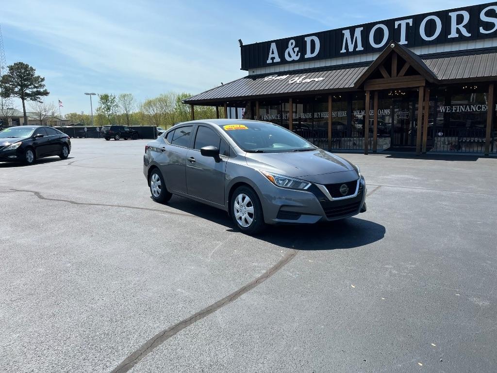 Nissan Versa S CVT 2021
