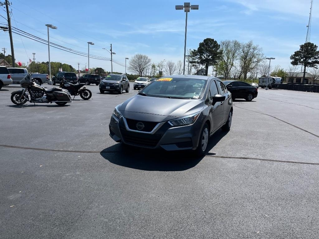 Nissan Versa S CVT 2021