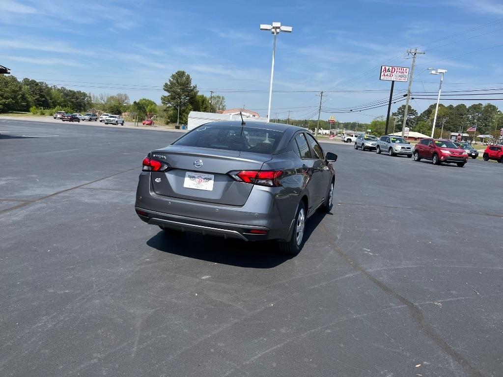 Nissan Versa S CVT 2021