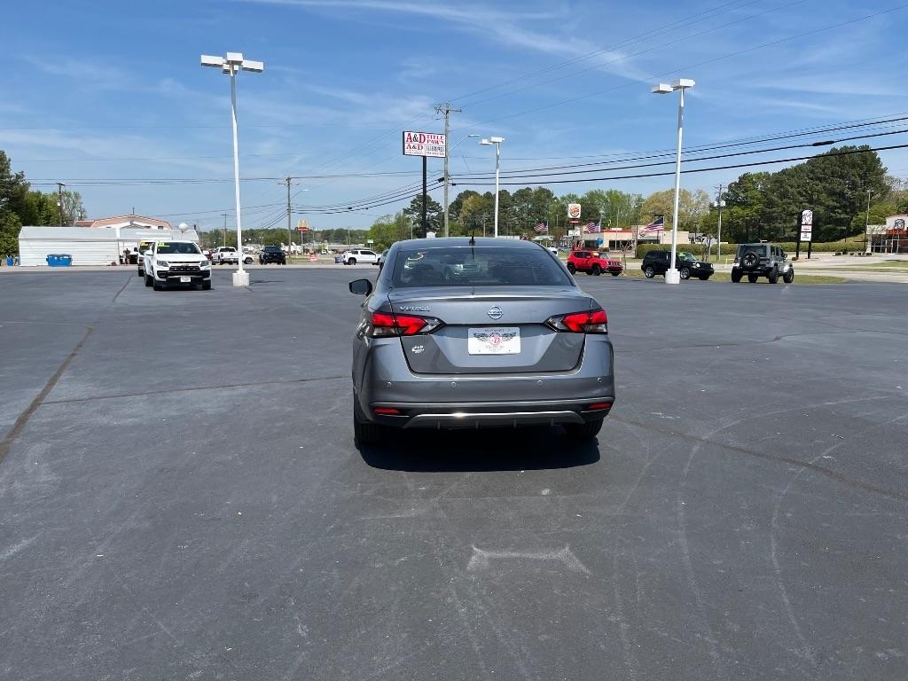 Nissan Versa S CVT 2021