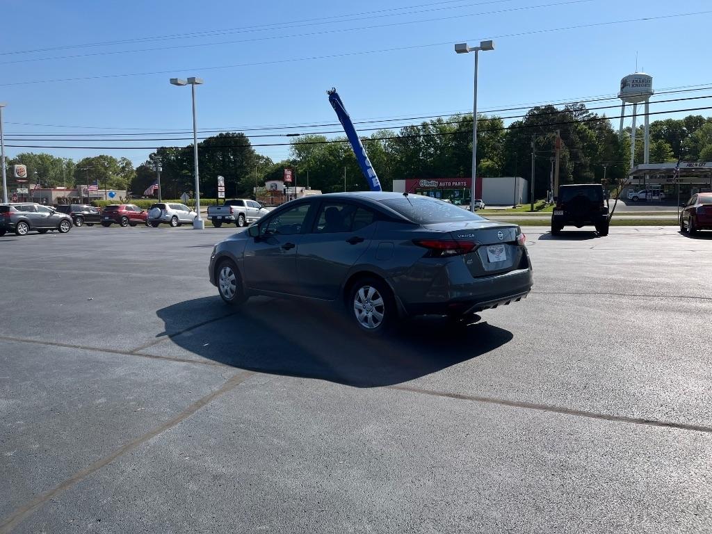 Nissan Versa S CVT 2021