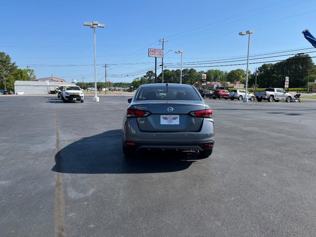 Nissan Versa S CVT 2021