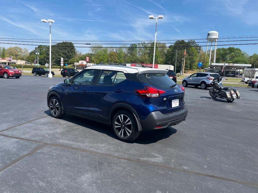 Nissan Kicks SV FWD 2020