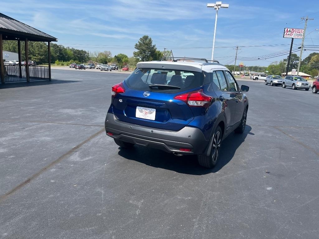 Nissan Kicks SV FWD 2020