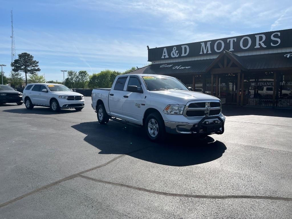 RAM 1500 Classic Tradesman 4x2 Crew Cab 5'7" Box 2019