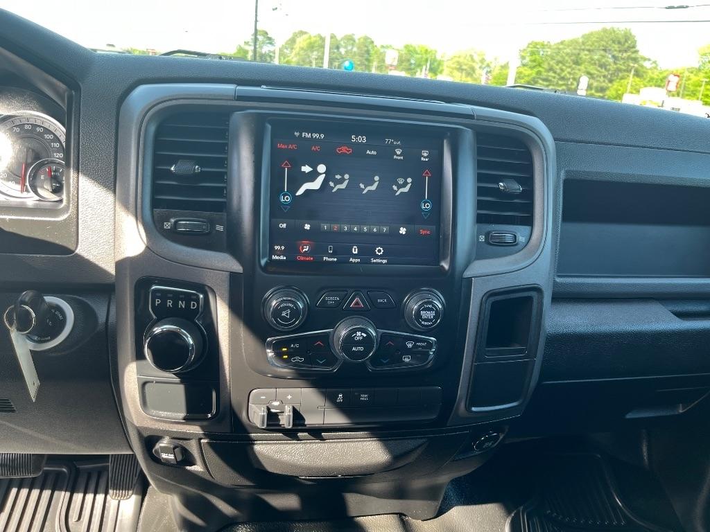 RAM 1500 Classic Tradesman 4x2 Crew Cab 5'7" Box 2019
