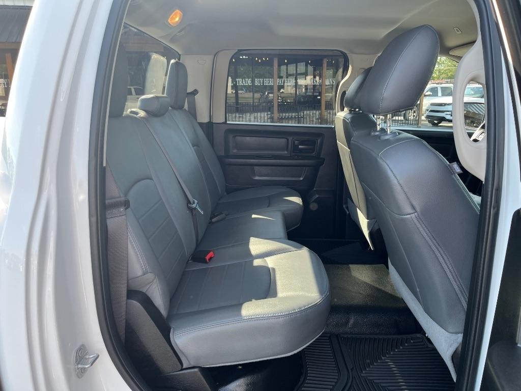 RAM 1500 Classic Tradesman 4x2 Crew Cab 5'7" Box 2019