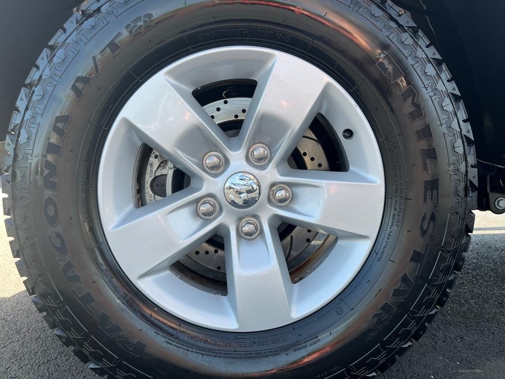 RAM 1500 Classic Tradesman 4x2 Crew Cab 5'7" Box 2019
