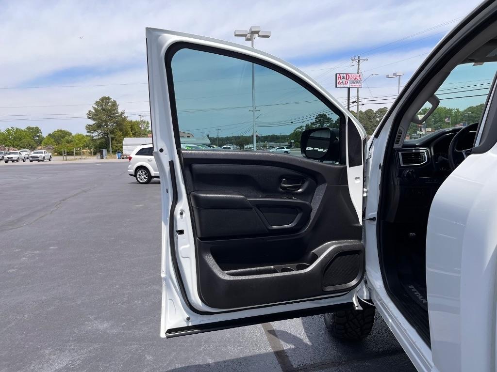 Nissan Titan 4x4 Single Cab S 2017