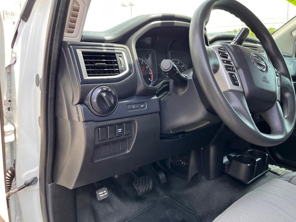 Nissan Titan 4x4 Single Cab S 2017